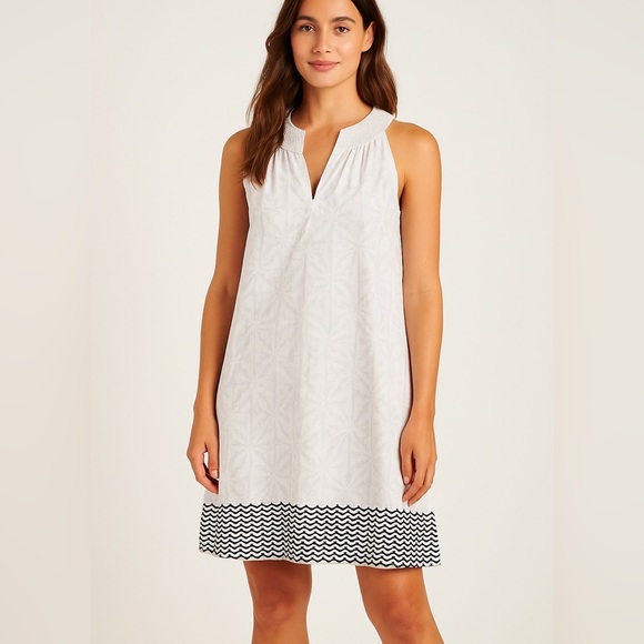 Vineyard Vines White Smocked Collar Dress – Size M - Picture 1 of 8